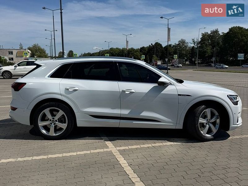 Позашляховик / Кросовер Audi e-tron 2019 в Львові