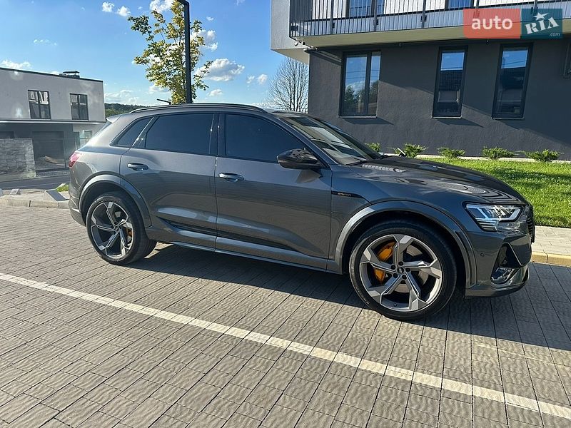 Внедорожник / Кроссовер Audi e-tron 2022 в Львове