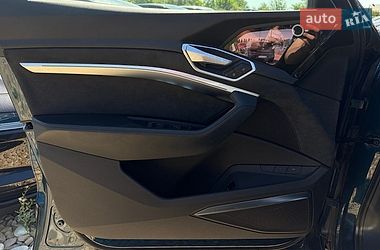 Внедорожник / Кроссовер Audi e-tron 2020 в Львове фото 30 Внедорожник / Кроссовер Audi e-tron 2020 в Львове