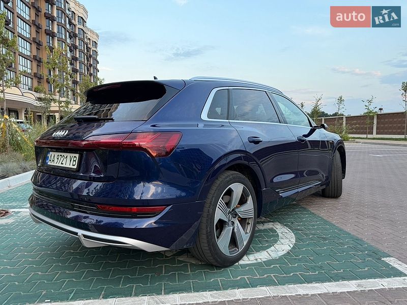 Внедорожник / Кроссовер Audi e-tron 2020 в Киеве