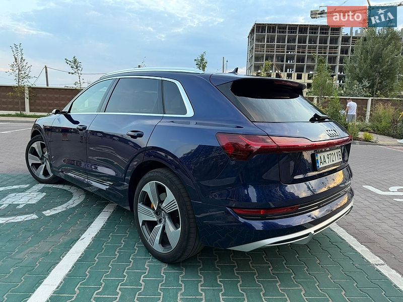 Внедорожник / Кроссовер Audi e-tron 2020 в Киеве