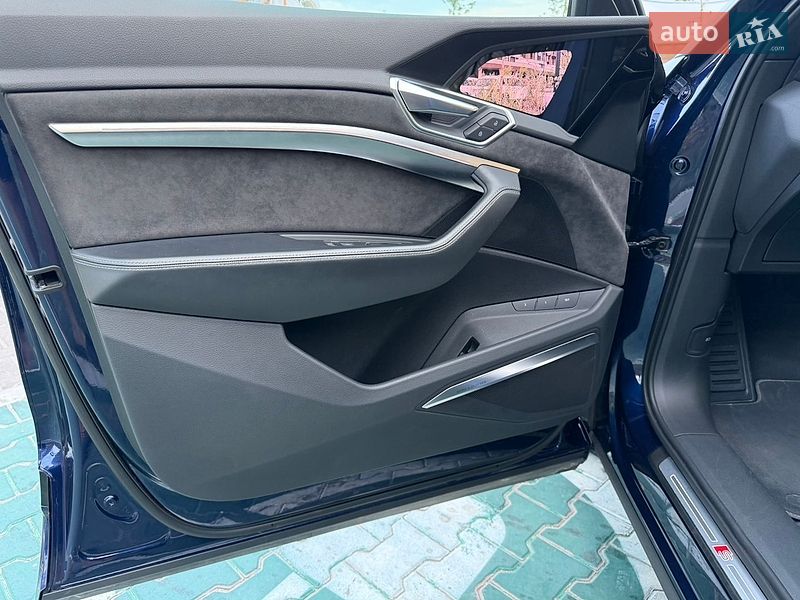 Внедорожник / Кроссовер Audi e-tron 2020 в Киеве