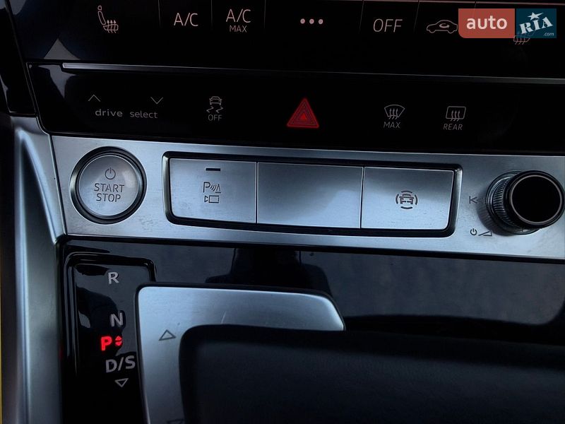 Внедорожник / Кроссовер Audi e-tron 2020 в Киеве