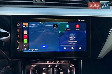 Внедорожник / Кроссовер Audi e-tron 2020 в Киеве