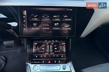 Внедорожник / Кроссовер Audi e-tron 2020 в Киеве