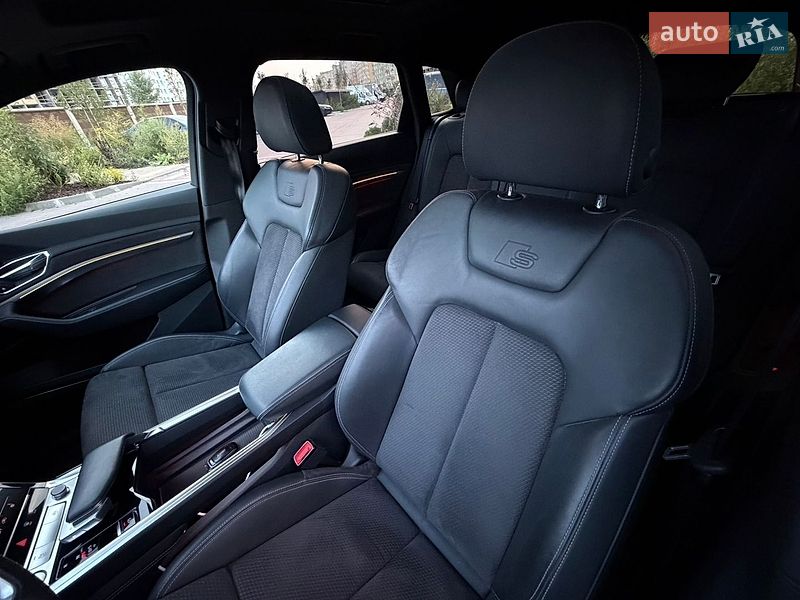 Внедорожник / Кроссовер Audi e-tron 2020 в Киеве