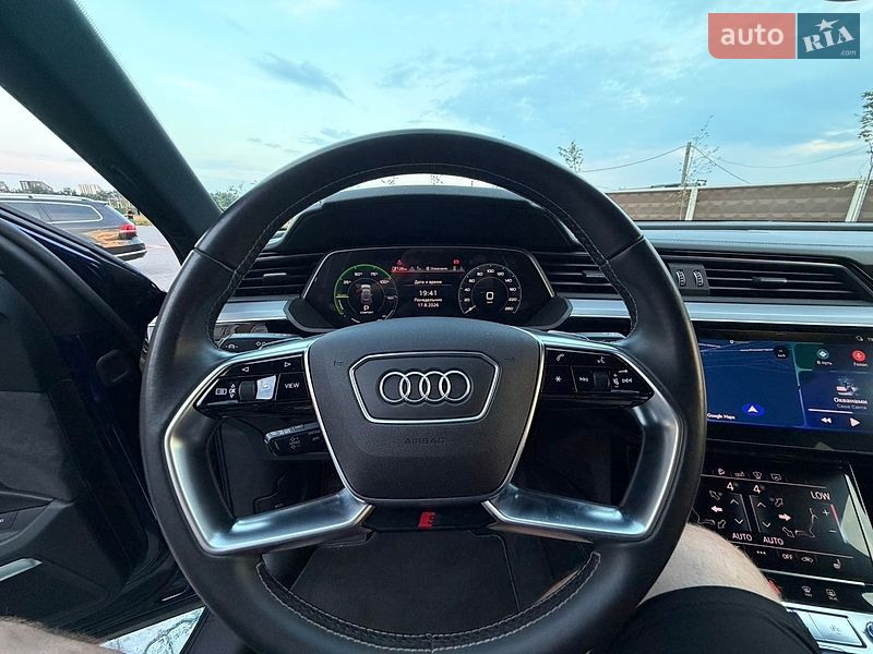 Внедорожник / Кроссовер Audi e-tron 2020 в Киеве