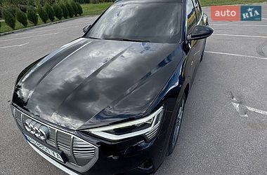 Внедорожник / Кроссовер Audi e-tron 2019 в Хмельнике