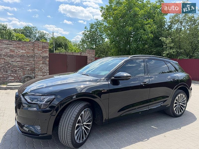 Внедорожник / Кроссовер Audi e-tron 2019 в Львове