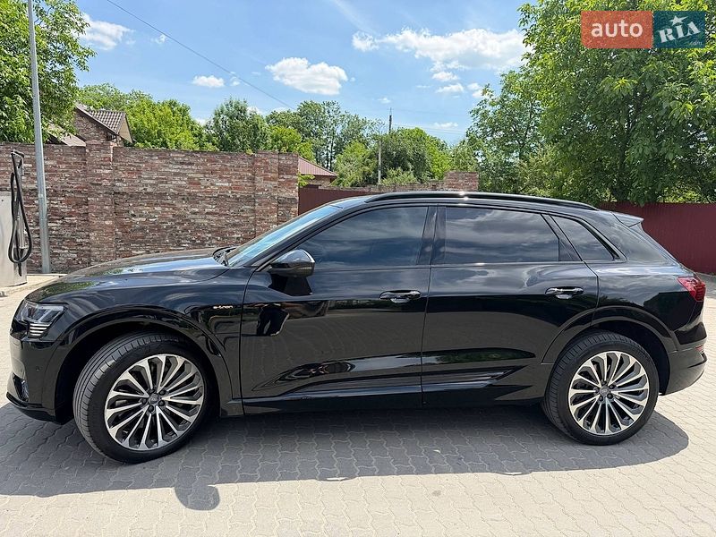Внедорожник / Кроссовер Audi e-tron 2019 в Львове