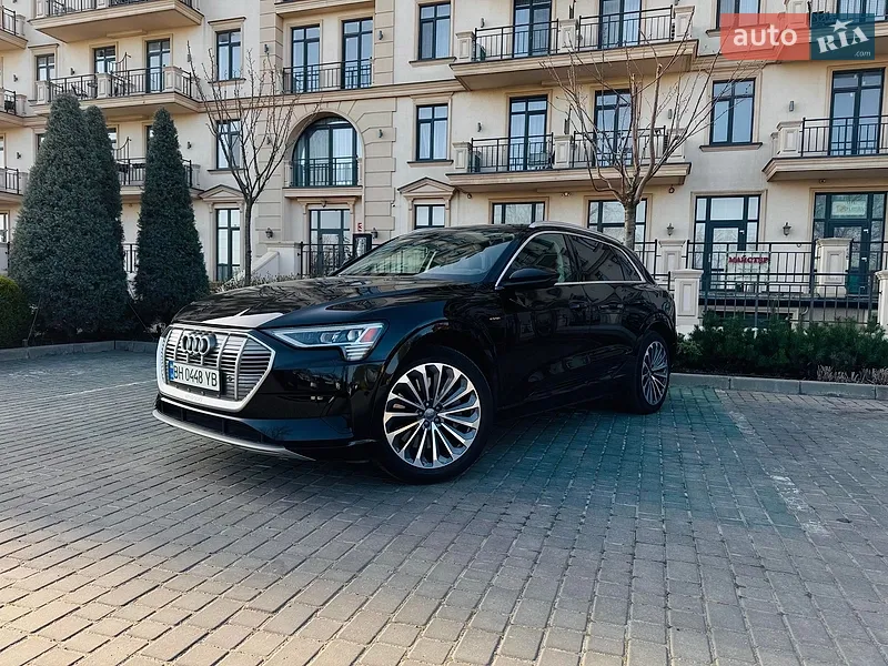 Audi e-tron 2019