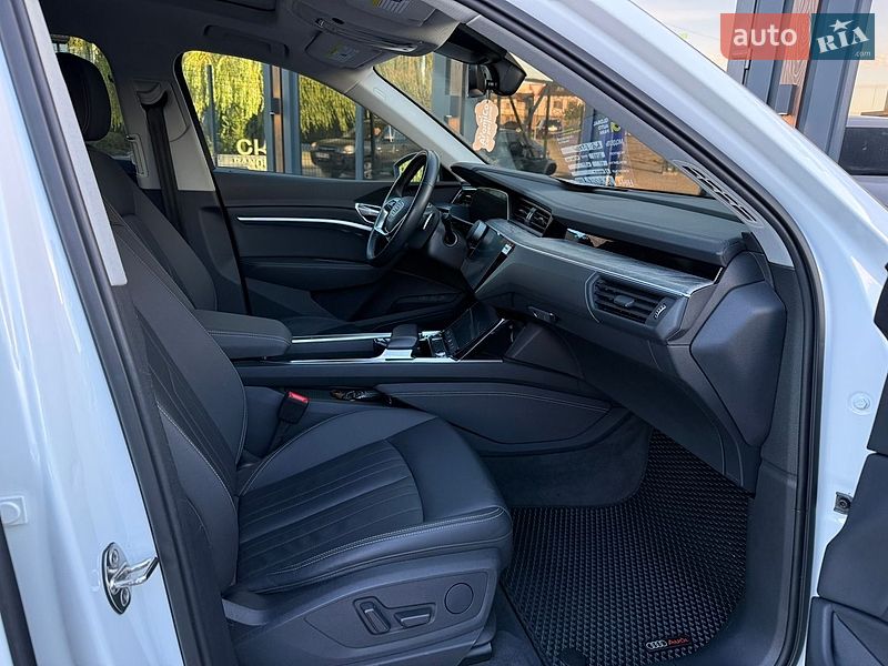 Внедорожник / Кроссовер Audi e-tron 2020 в Львове