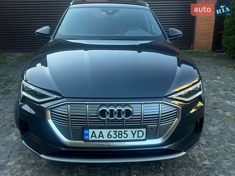 Audi e-tron 2019