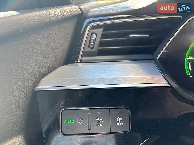 Внедорожник / Кроссовер Audi e-tron 2019 в Тернополе
