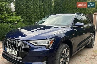 Внедорожник / Кроссовер Audi e-tron 2022 в Хмельницком