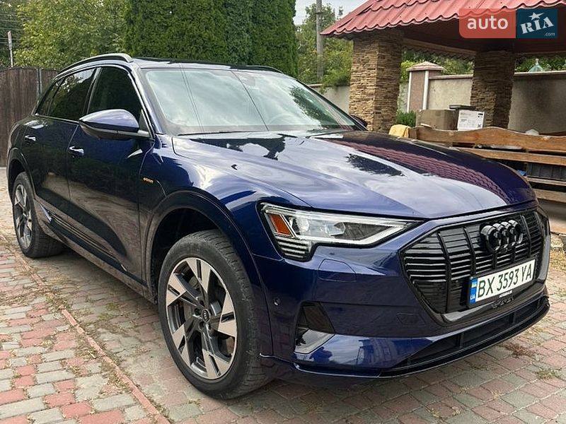 Внедорожник / Кроссовер Audi e-tron 2022 в Хмельницком