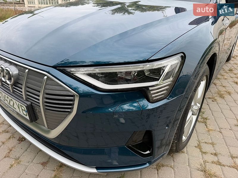 Внедорожник / Кроссовер Audi e-tron 2019 в Черновцах