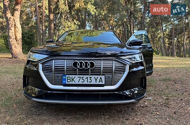 Позашляховик / Кросовер Audi e-tron 2019 в Рівному