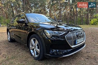 Позашляховик / Кросовер Audi e-tron 2019 в Рівному
