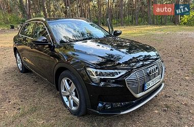 Позашляховик / Кросовер Audi e-tron 2019 в Рівному