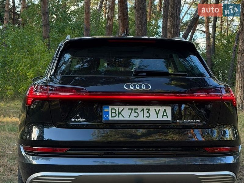 Позашляховик / Кросовер Audi e-tron 2019 в Рівному