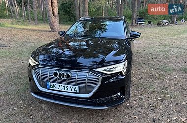Позашляховик / Кросовер Audi e-tron 2019 в Рівному