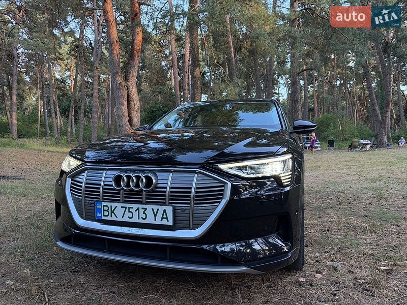Позашляховик / Кросовер Audi e-tron 2019 в Рівному
