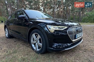 Позашляховик / Кросовер Audi e-tron 2019 в Рівному