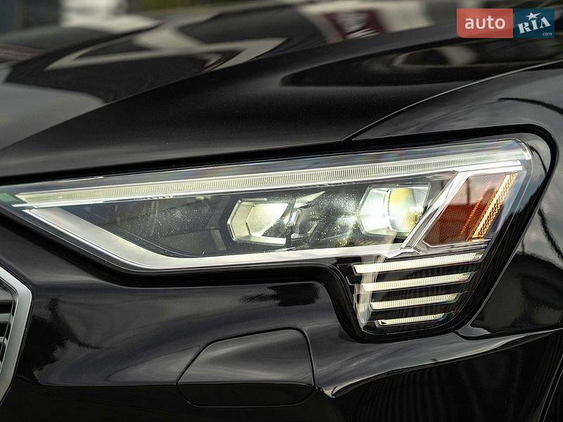 Внедорожник / Кроссовер Audi e-tron 2022 в Черновцах