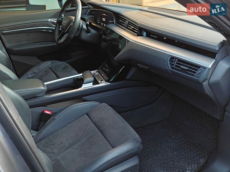 Позашляховик / Кросовер Audi e-tron 2019 в Хмельницькому