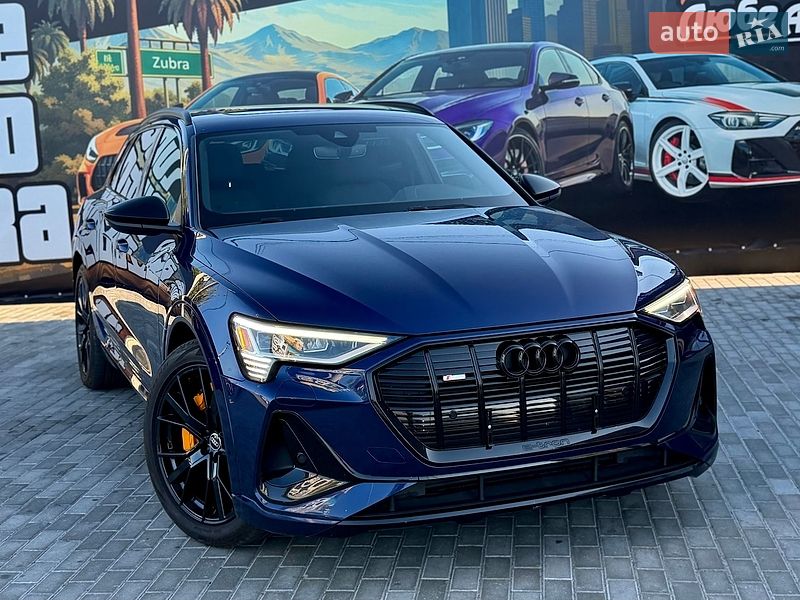 Позашляховик / Кросовер Audi e-tron 2022 в Львові
