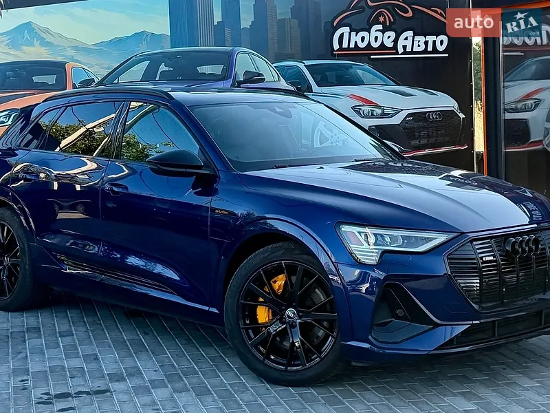 Audi e-tron 2022