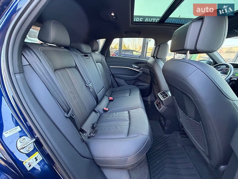 Позашляховик / Кросовер Audi e-tron 2022 в Львові