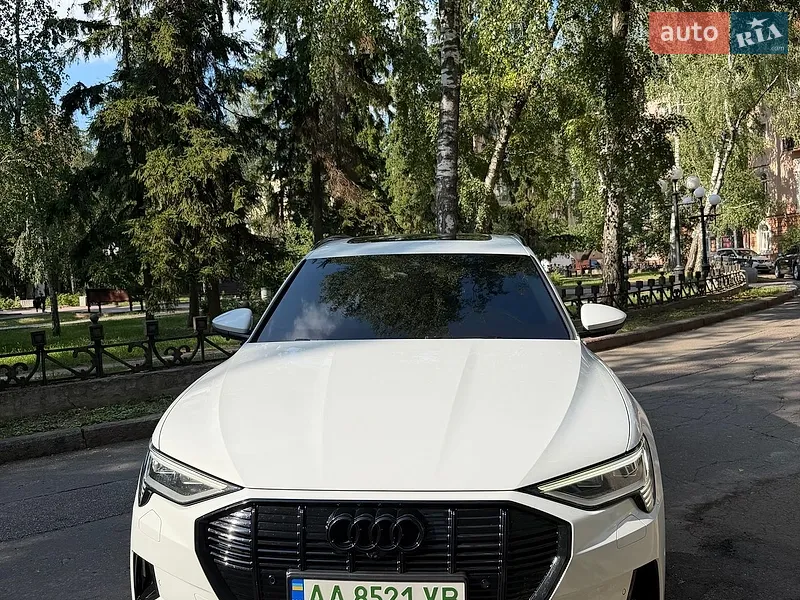 Audi e-tron 2019