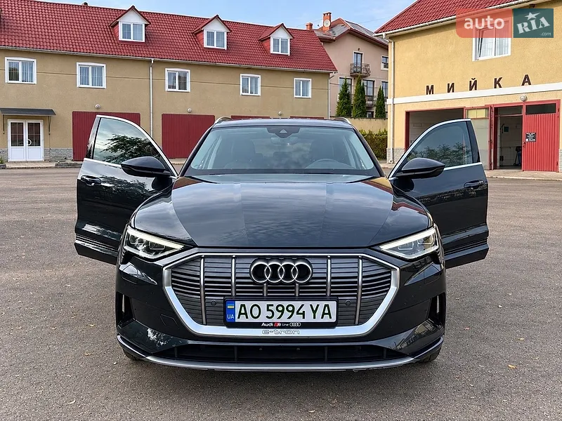 Audi e-tron 2019