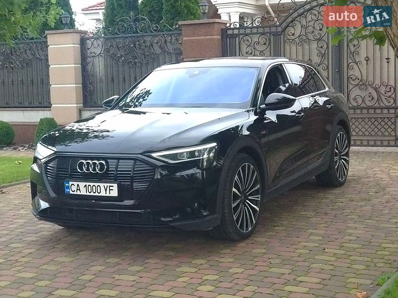 Позашляховик / Кросовер Audi e-tron 2020 в Черкасах