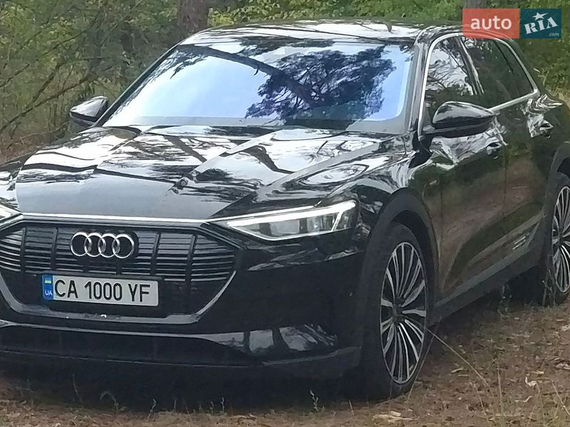 Позашляховик / Кросовер Audi e-tron 2020 в Черкасах