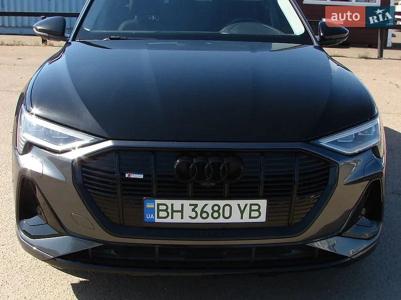 Audi e-tron 2021