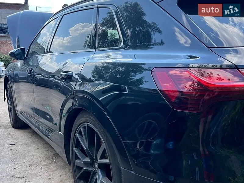 Audi e-tron 2021