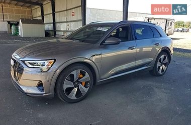 Audi e-tron 2023