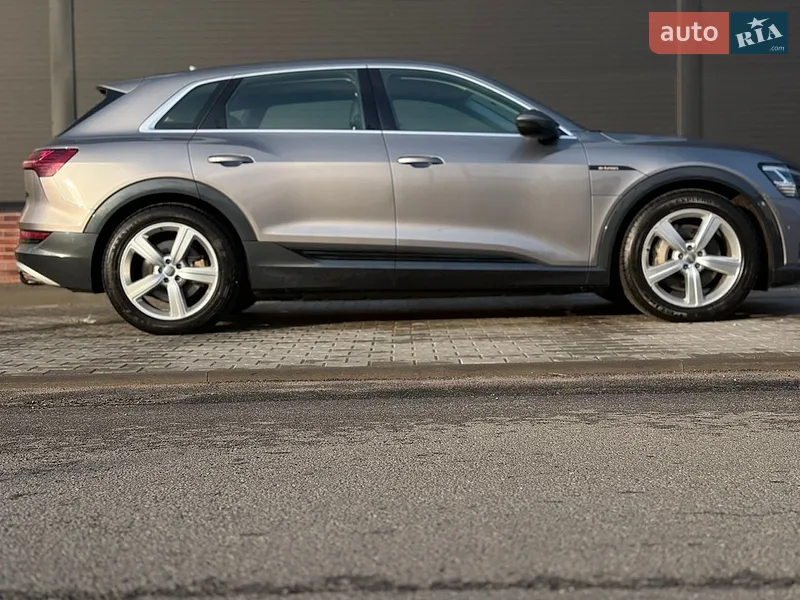 Audi e-tron