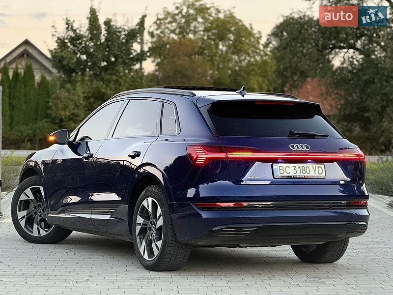Позашляховик / Кросовер Audi e-tron 2021 в Львові