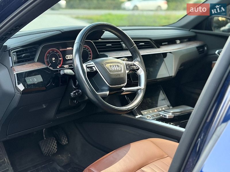 Позашляховик / Кросовер Audi e-tron 2021 в Львові