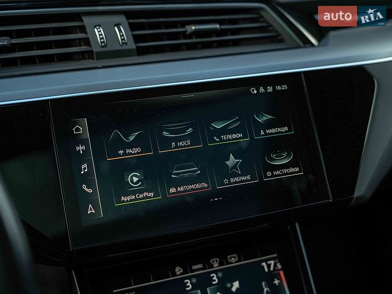 Позашляховик / Кросовер Audi e-tron 2020 в Чернівцях