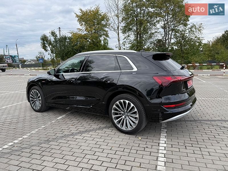 Позашляховик / Кросовер Audi e-tron 2019 в Коломиї