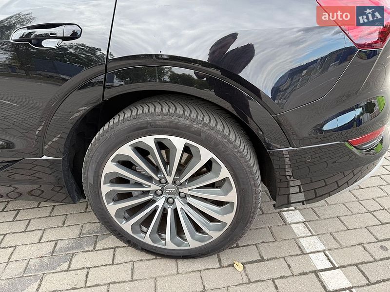 Позашляховик / Кросовер Audi e-tron 2019 в Коломиї