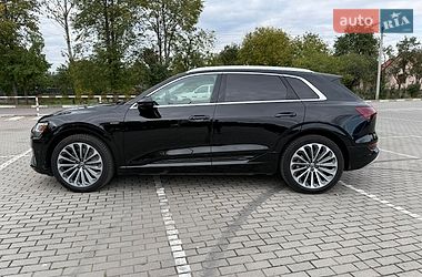 Позашляховик / Кросовер Audi e-tron 2019 в Коломиї
