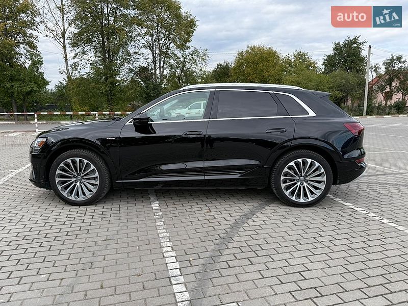 Позашляховик / Кросовер Audi e-tron 2019 в Коломиї