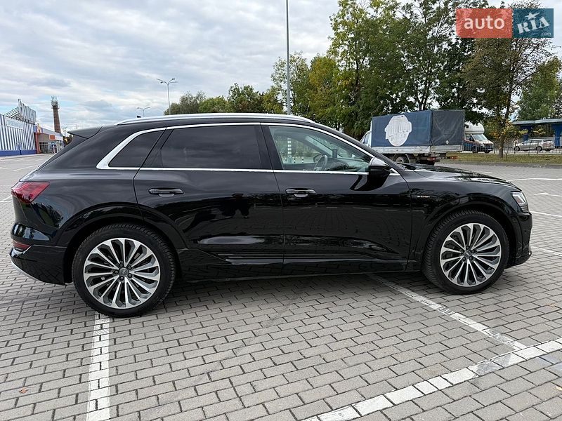 Позашляховик / Кросовер Audi e-tron 2019 в Коломиї
