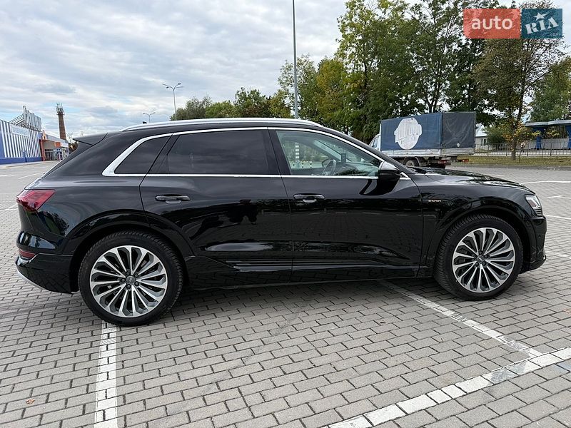 Позашляховик / Кросовер Audi e-tron 2019 в Коломиї